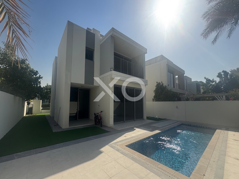 Private Pool | Avl Now | Single Row