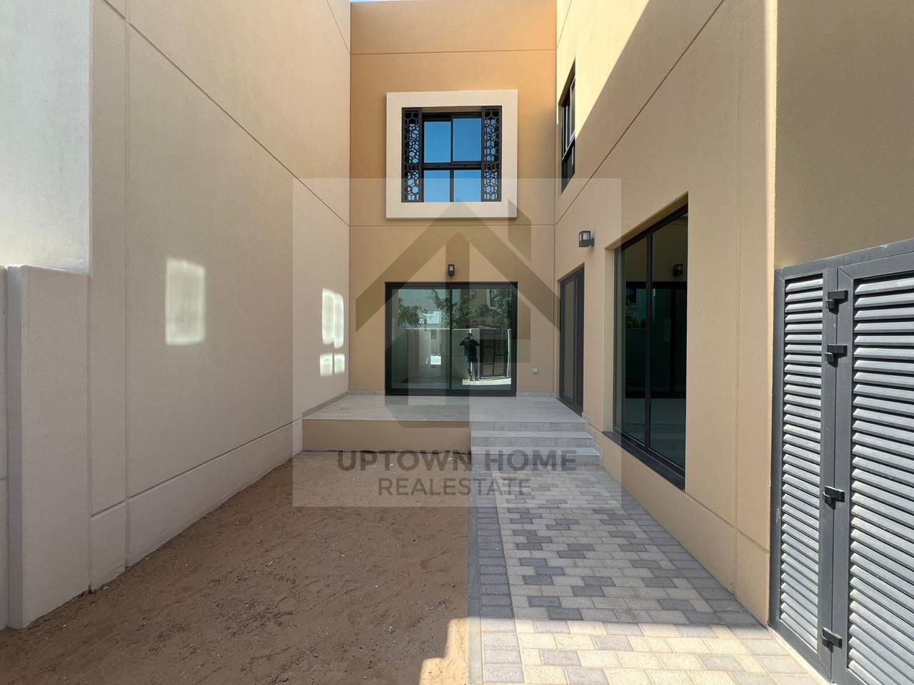 3 Bedrooms SSC | midd | Freehold