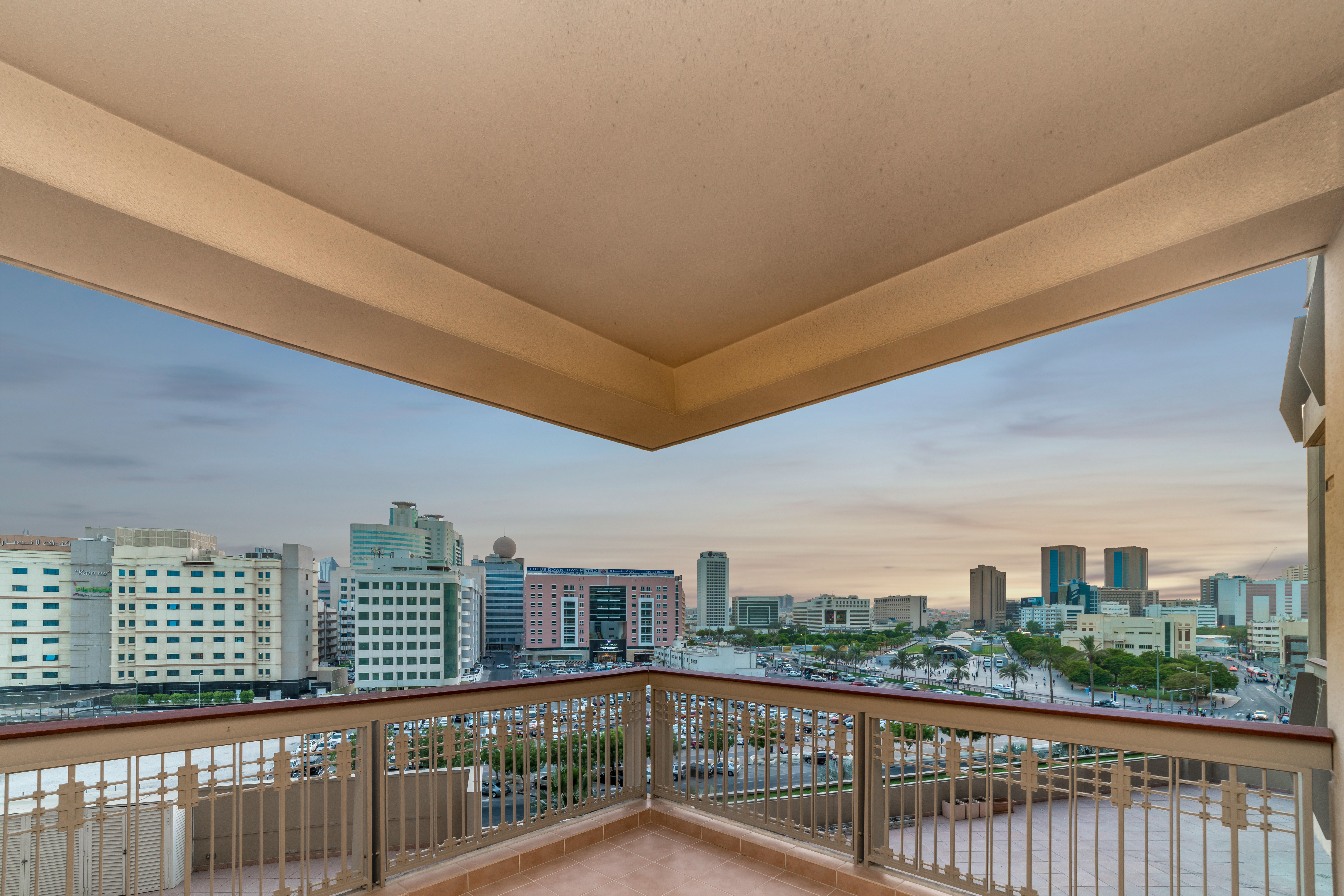 SPACIOUS APARTMENTS | PRIME LOCATION | 0% COMMISSION | CHILLER & WATER FREE | ALL FACILITIES INCLUDED!
