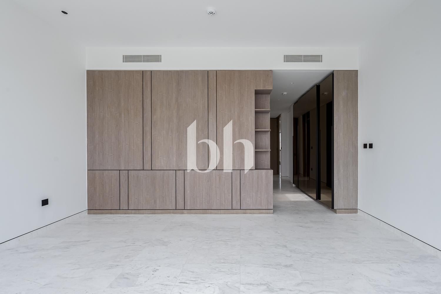 FULLY Upgraded | Show Kitchen | Single Row