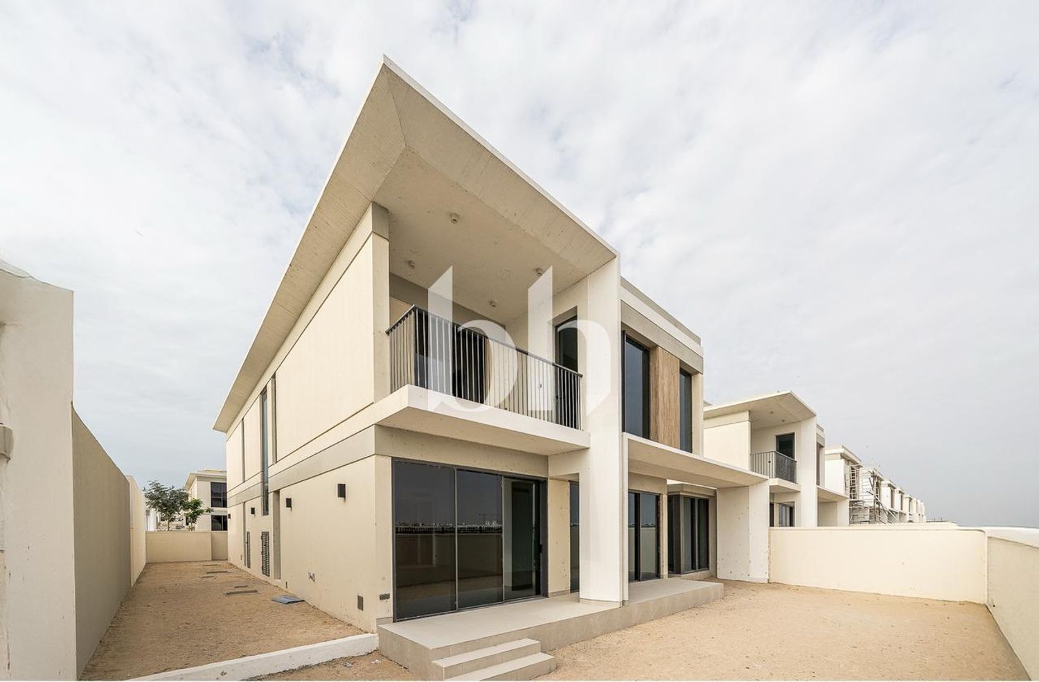 Open Kitchen | Brand New | Close to Park