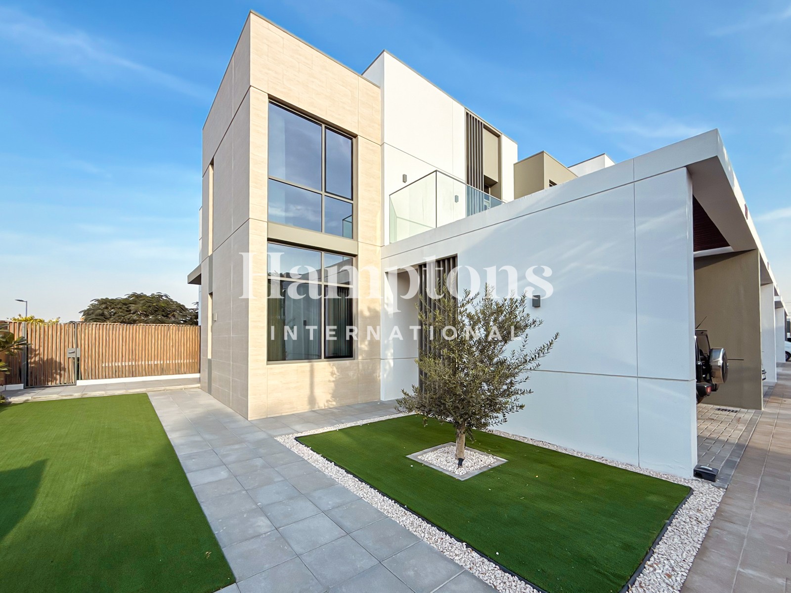 Dream Villa | 4 Bedrooms of Comfort | Sunlit Space