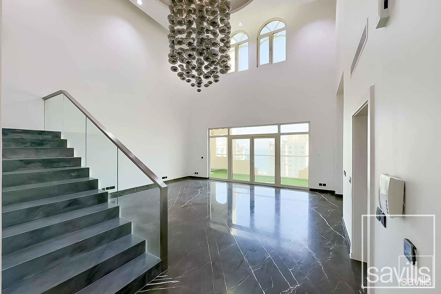 Upgraded Penthouse | 4 Bed Duplex | Beach Access