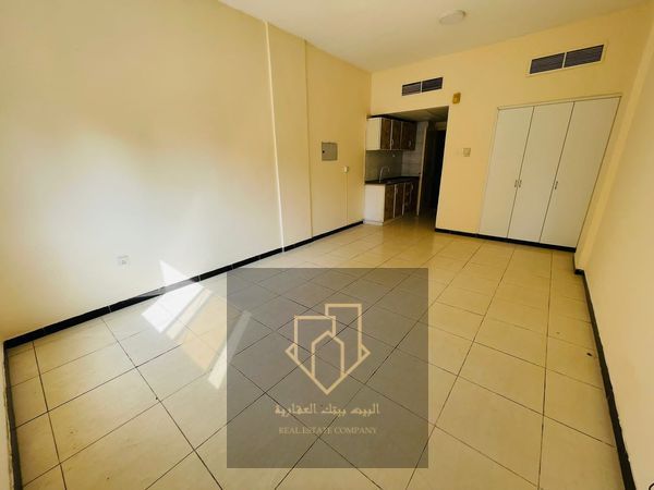 Experience upscale living in a super-luxury studio with a spacious layout, semi-separated kitchen, and built-in cabinets in a clean family building close to all services, with flexible 4 or 6 installment payments.
