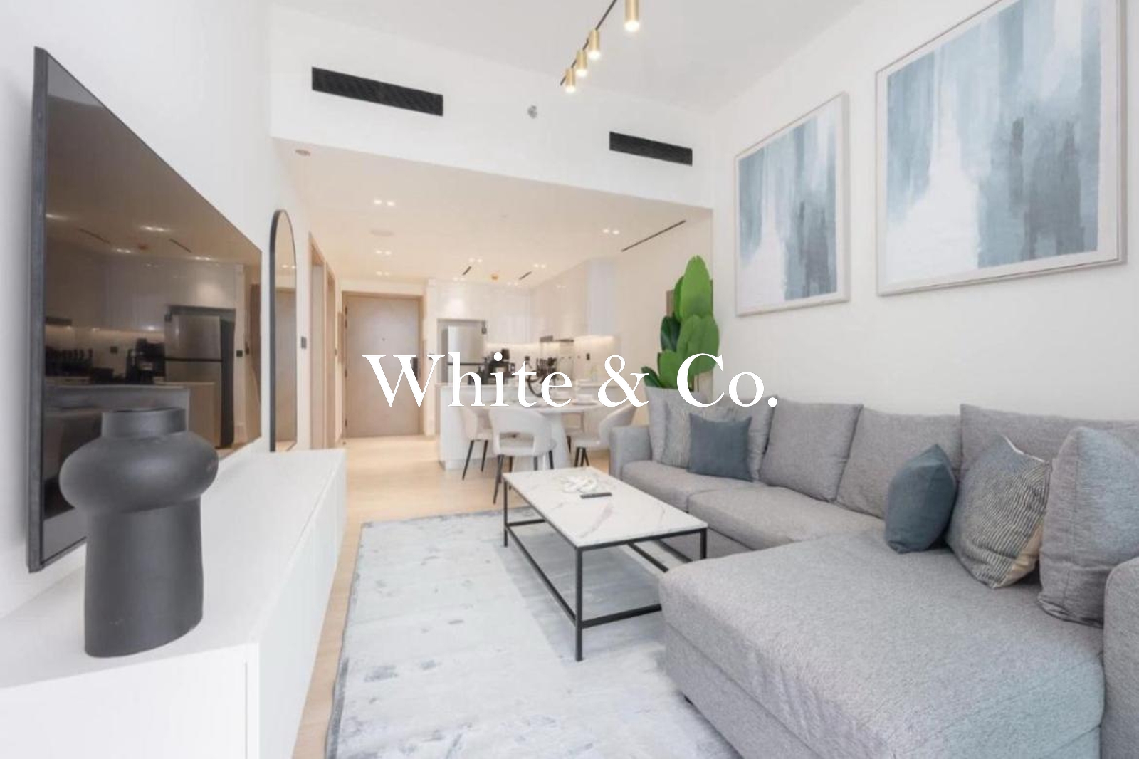 Fully Furnished| Prime Location | Modern|