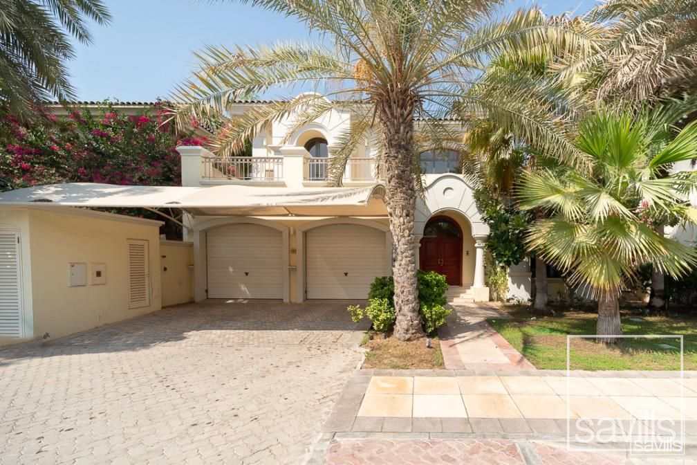 4 Bed | Ideal Layout for Upgrades | Private Beach