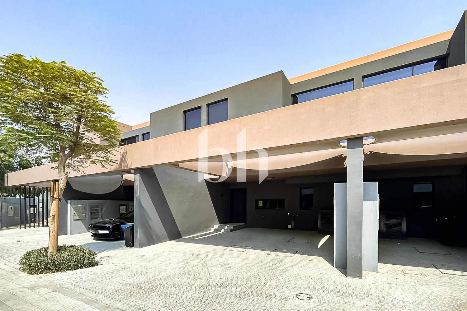 2BR+Maid | Prime Location | Ready | Single Row