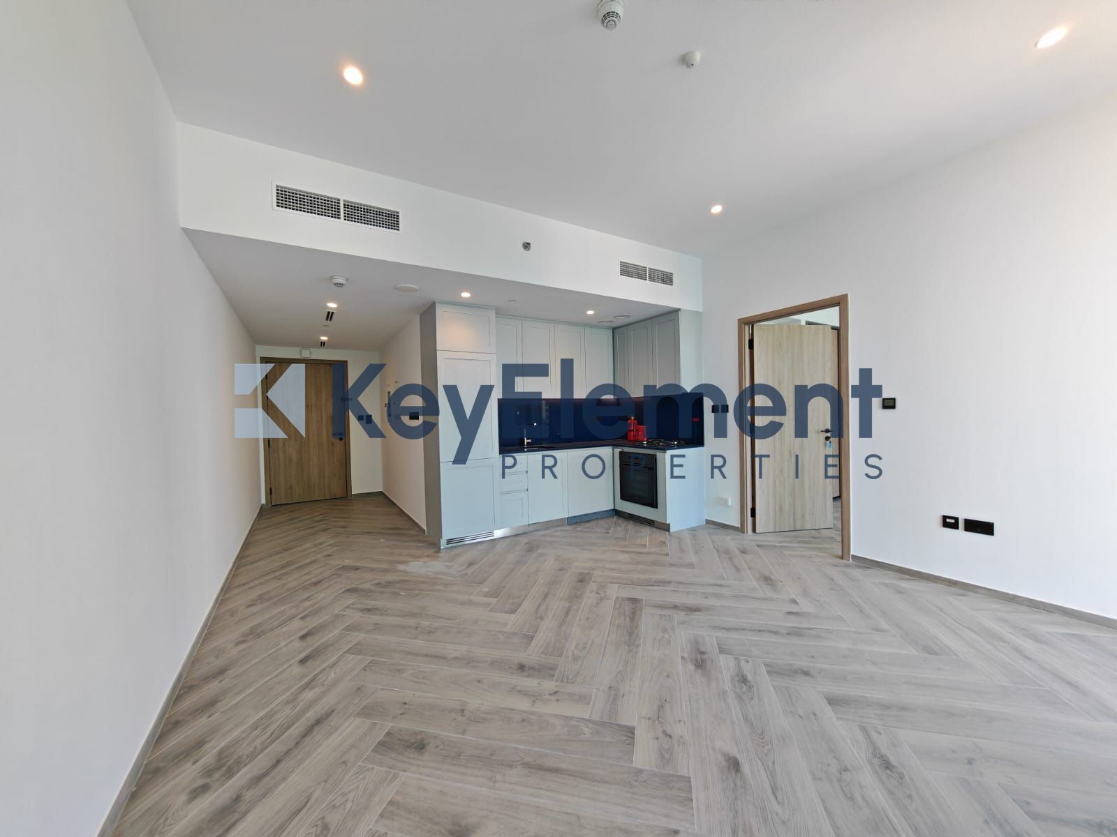 Waterfront Living | Spacious Unit | Prime Business Bay