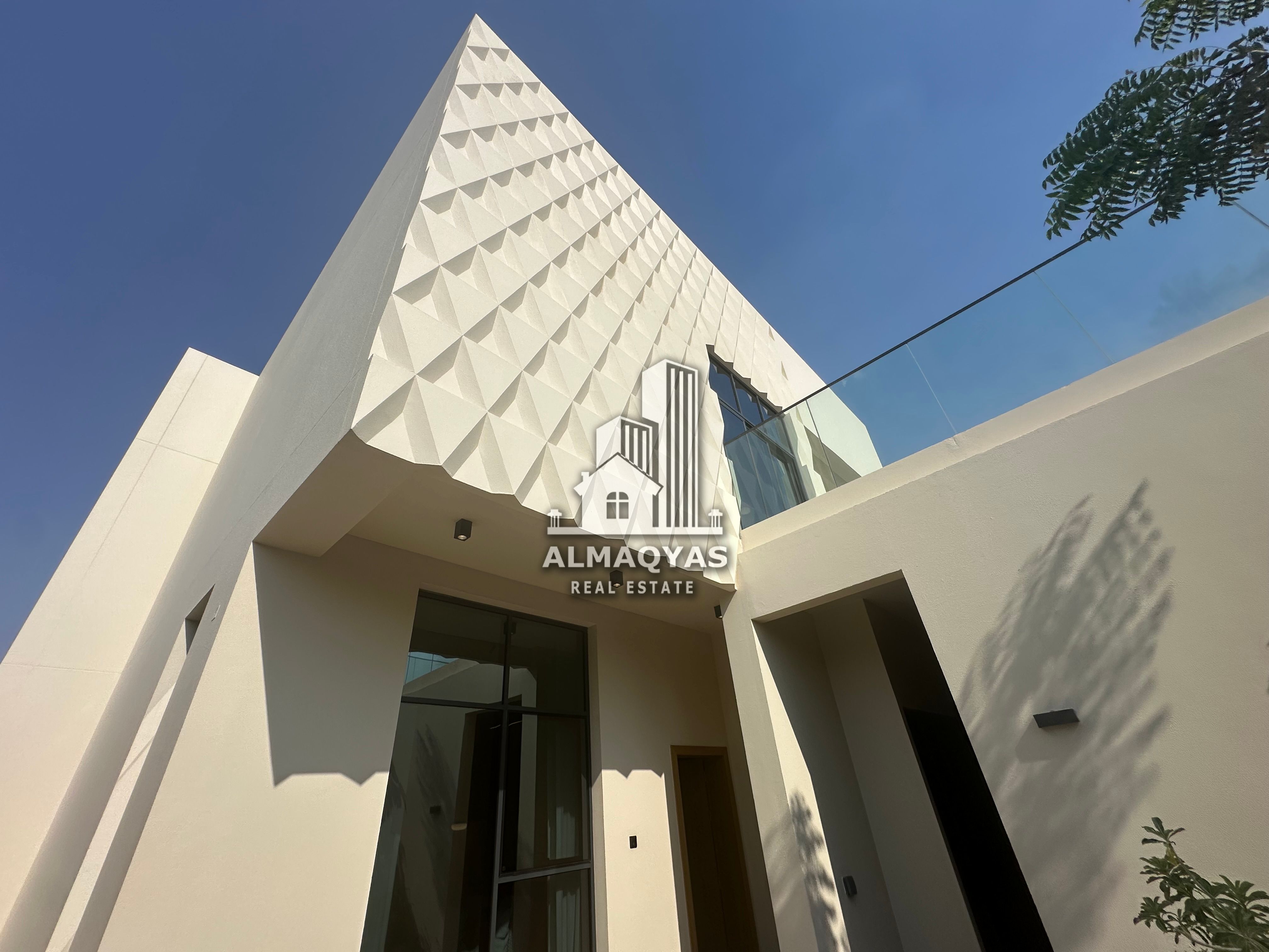 Luxury 4BR Townhouse | Spacious Layout | Green Area | Freehold