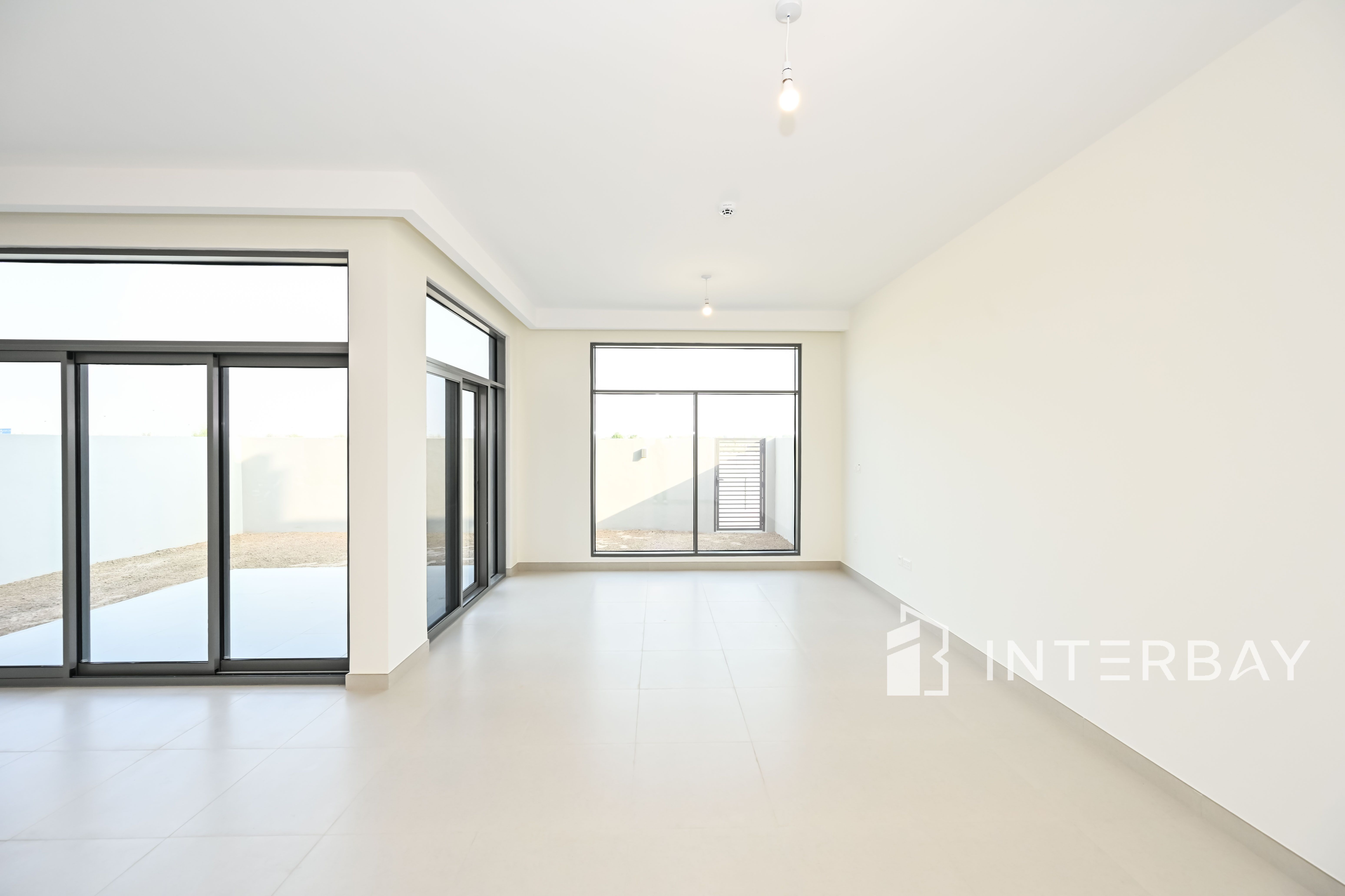 4BR Villa in The Pulse 3 | Ready to Occupy | Lake View