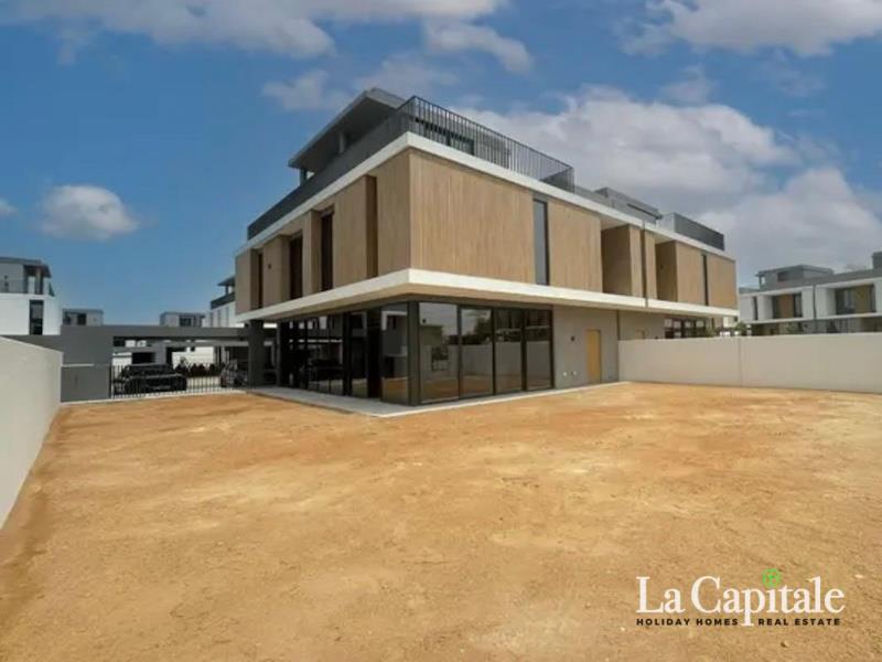 Spacious Layout | Modern Villa | Ready to Move In