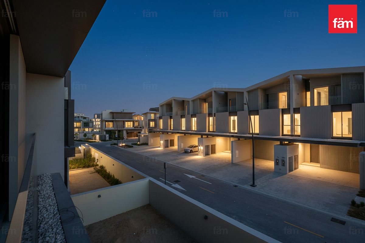 Corner| Lowest Price| Motivated Seller| Ready| G+1