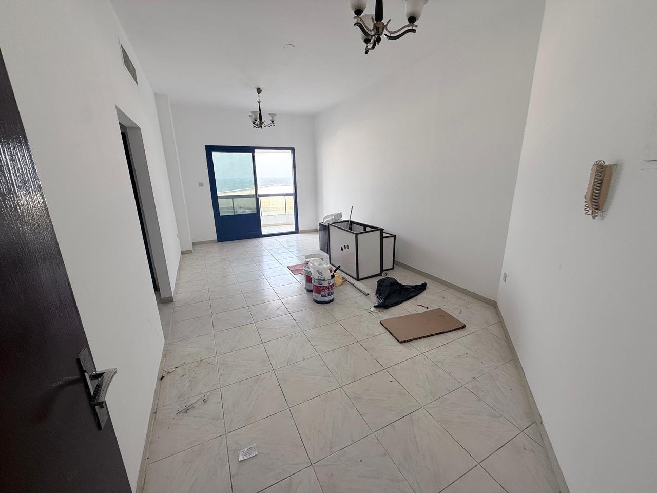 One bedroom and living room apartment on Ajman Corniche, prime location close to all services, easy access to Dubai and Sharjah roads.