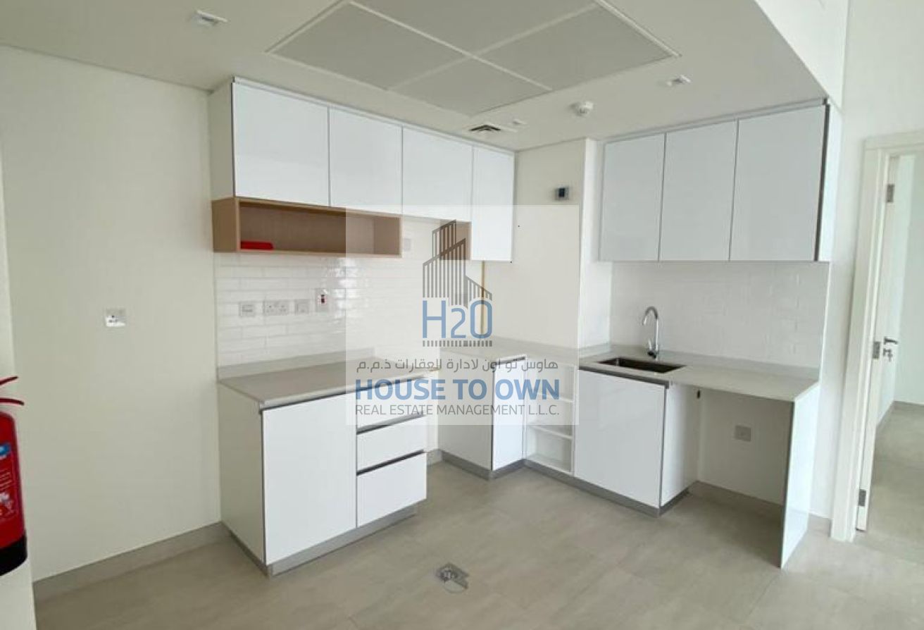 Higher Floor | Open & Airy Layout | Well Kept