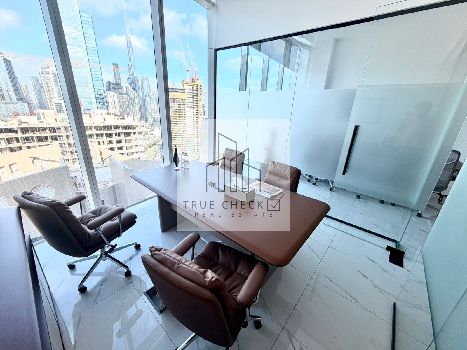 BURJ KHALIFA VIEW | LUXURIOUS INTERIOR | HIGH FLOOR