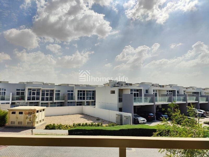Deal | Modern Layout | Sophisticated | Rooftop