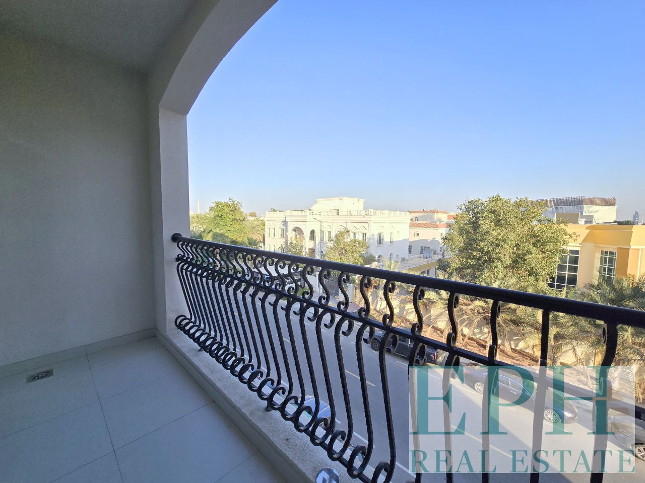 ROAD VIEW | FLEXIBLE PAYMENT | READY TO MOVE