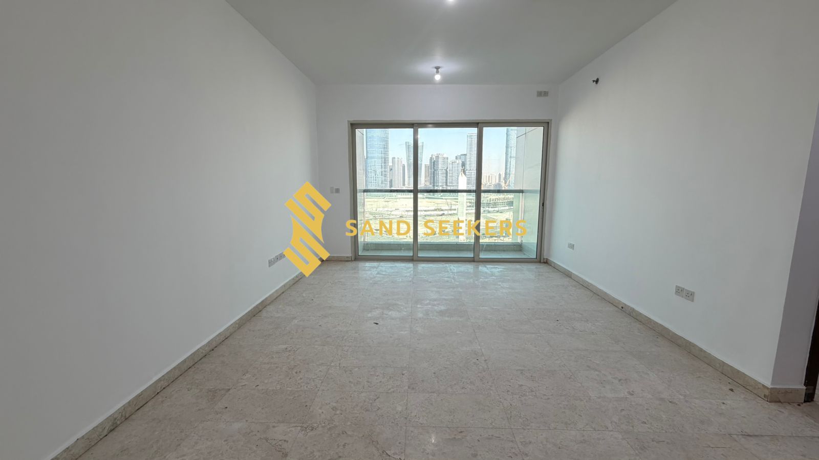 Stylish Residence! Secure It Today! Prime Address