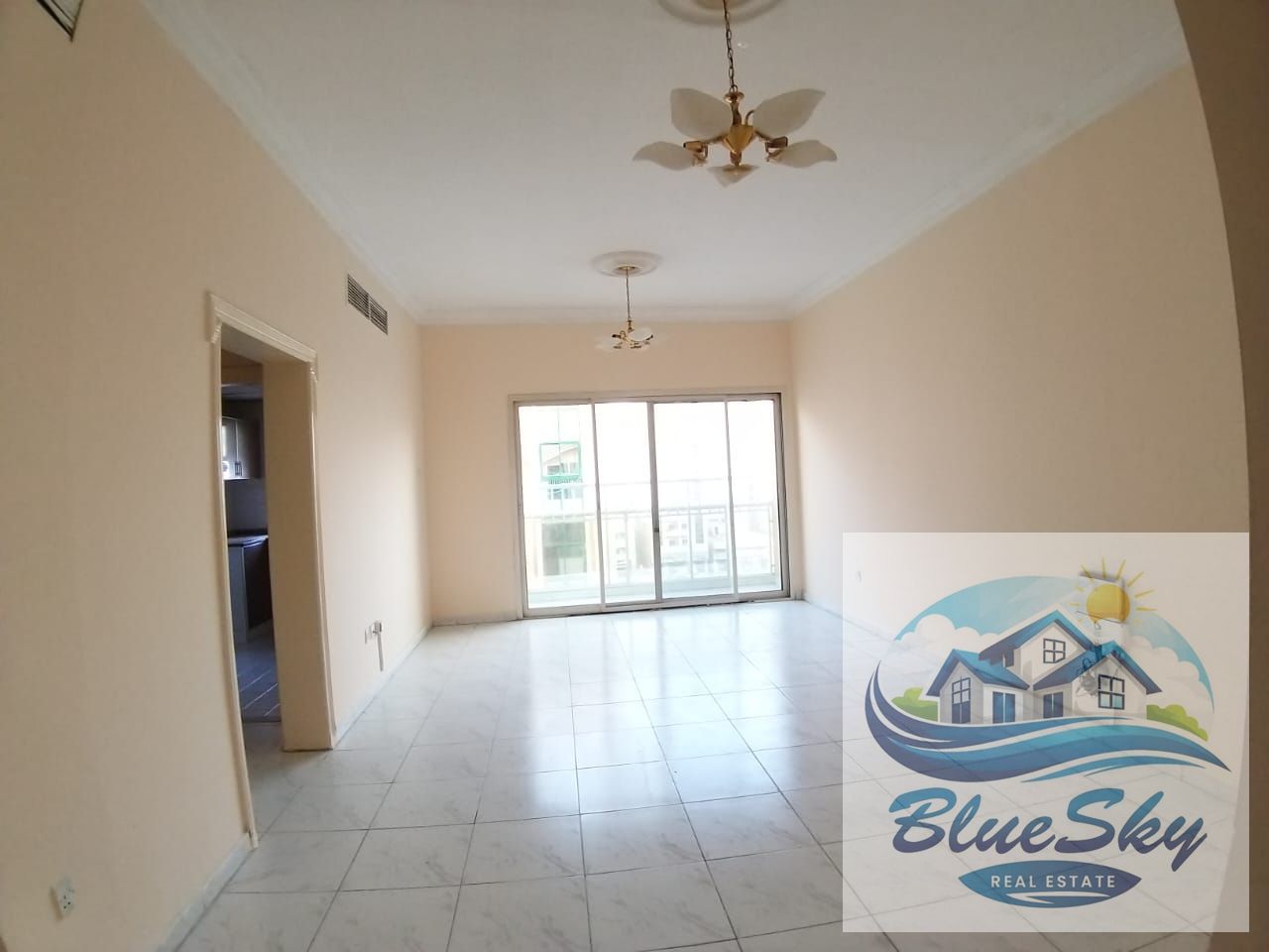SPACIOUS APARTMENT 2BHK WITH BALCONY CLOSE TO KING FAISAL ROAD RENT 38K