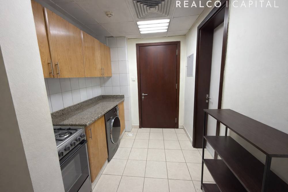 Ready to Move / Studio Apartment / Family building