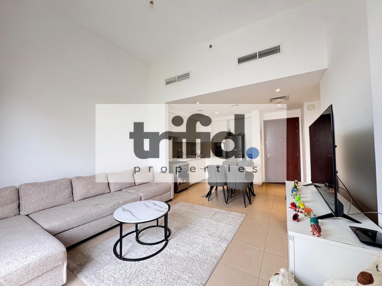 READY TO MOVE | FULLY FURNISHED | HUGE LAYOUT