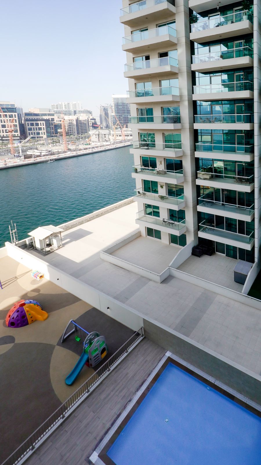 Fully Furnished | 2 Bedroom | Canal Bay | Canal view