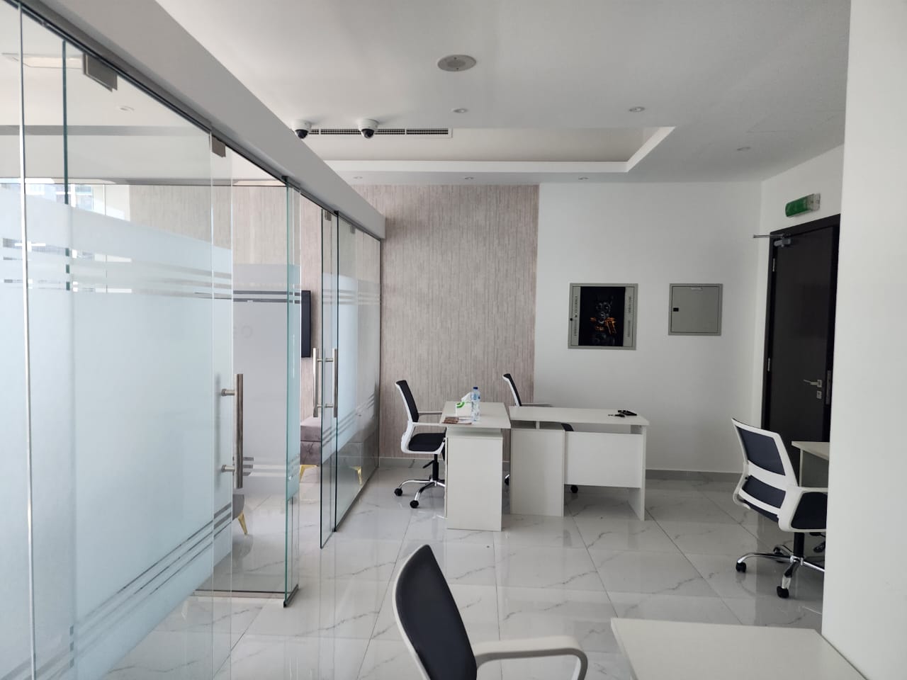 Fully Fitted Office | Glass Partition | Ready To Move | Best Price | Park Lane Tower