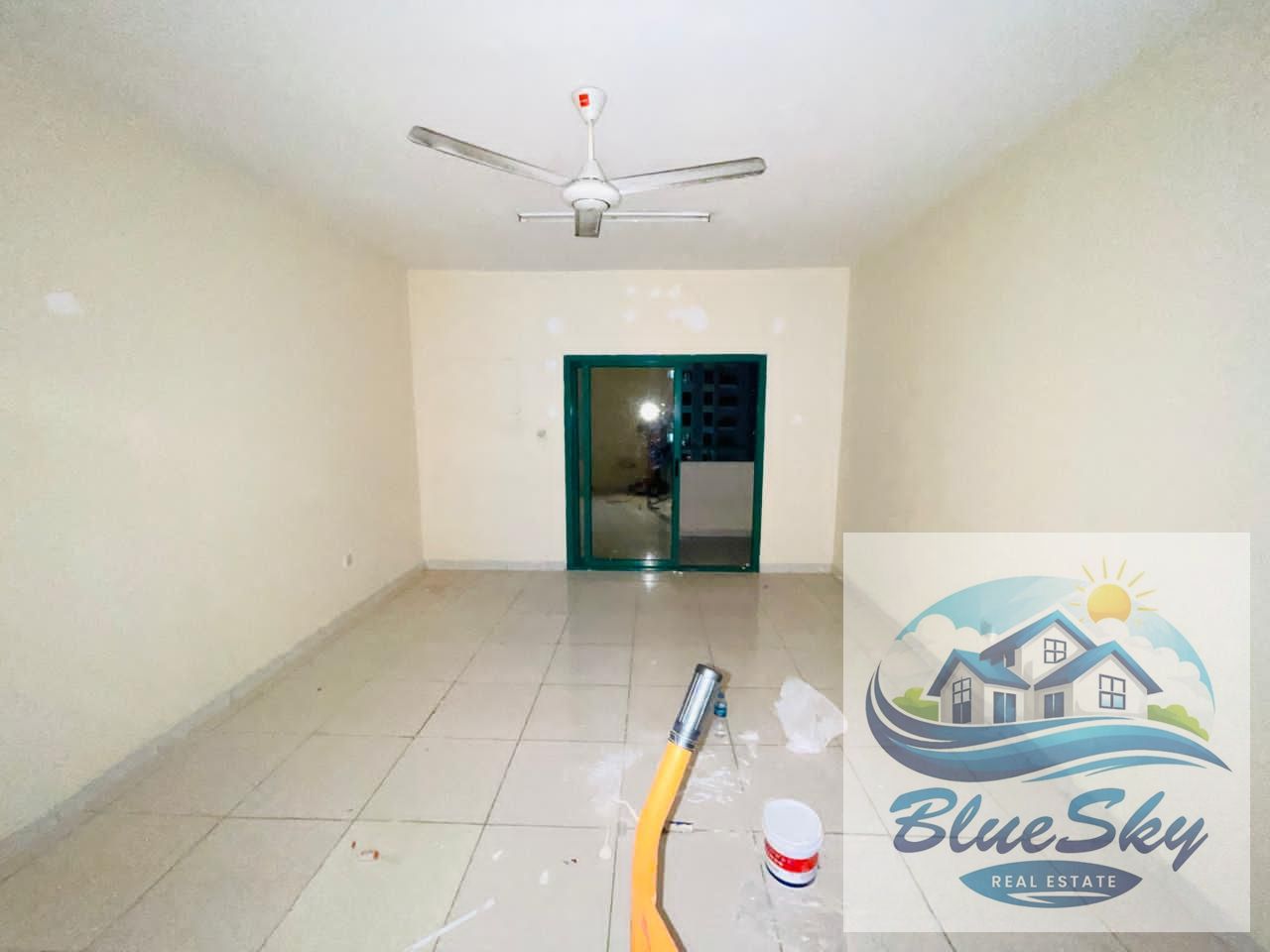 1bhk With balcony master bedroom family building just for rent 30k only