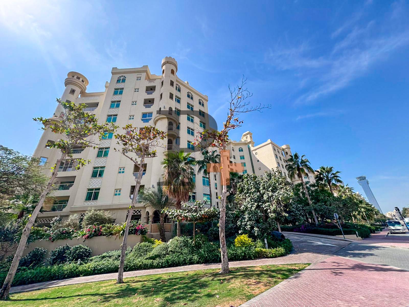 Large unit | 2 Bed + Study | Ideal for investors