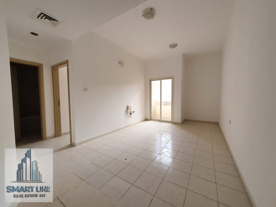 NICE OFFER : HUGE 1 BHK WITH BIG BALCONY AND WARDROBE FULL FAMILY BUILDING WITH NICE FINISHING
