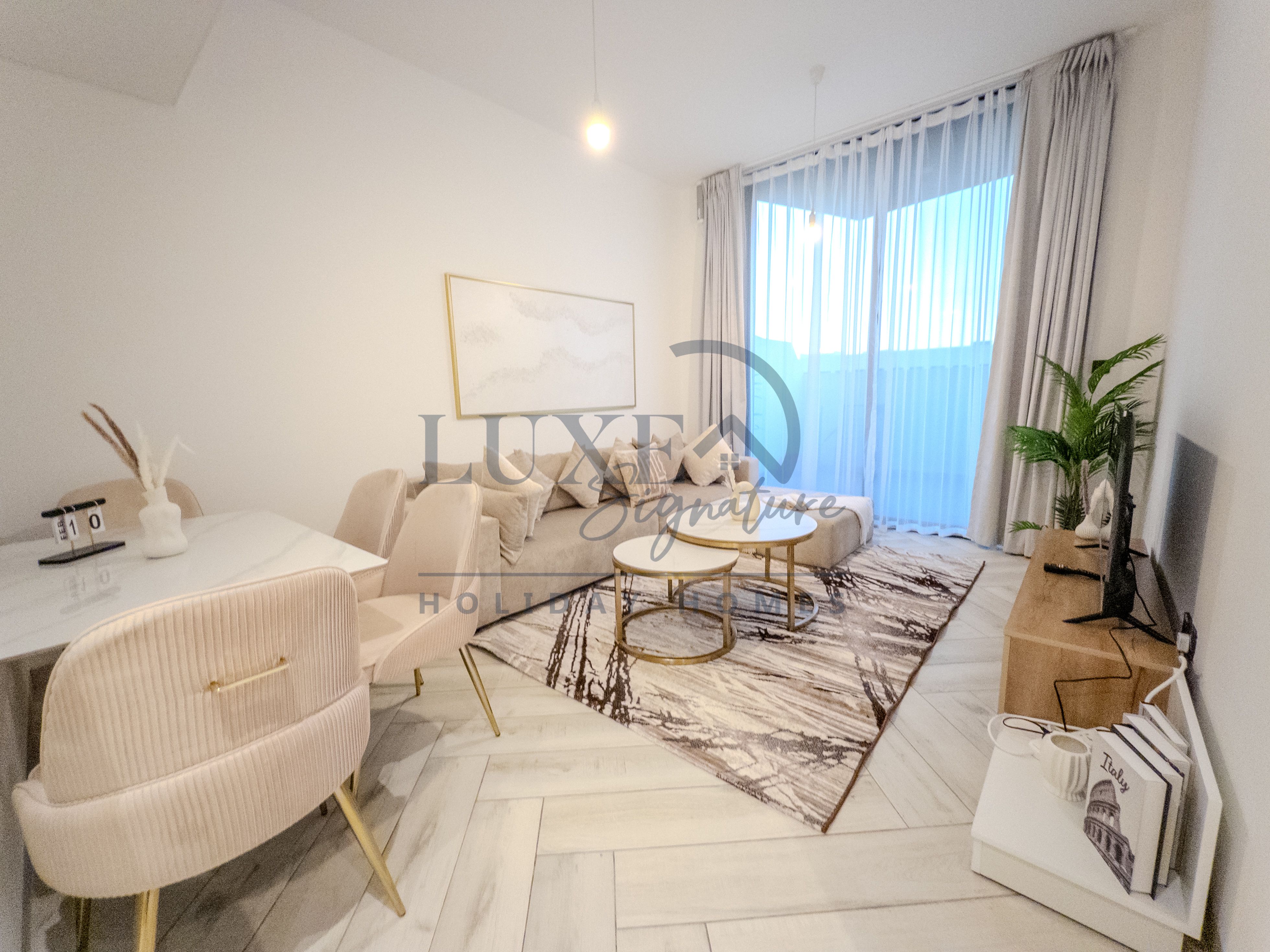 FULLY FURNISHED || LUXURIOUS 2BHK || READY TO MOVE IN
