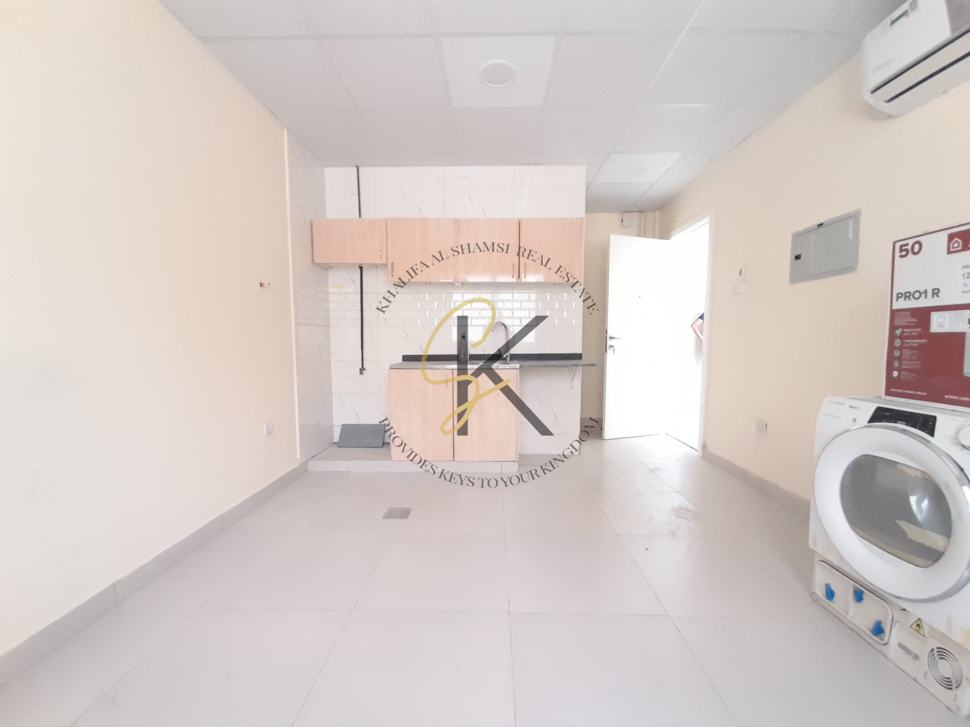 STUDIO cheapest price hot offer ready to move in Muwaileh sharjah full faimly building