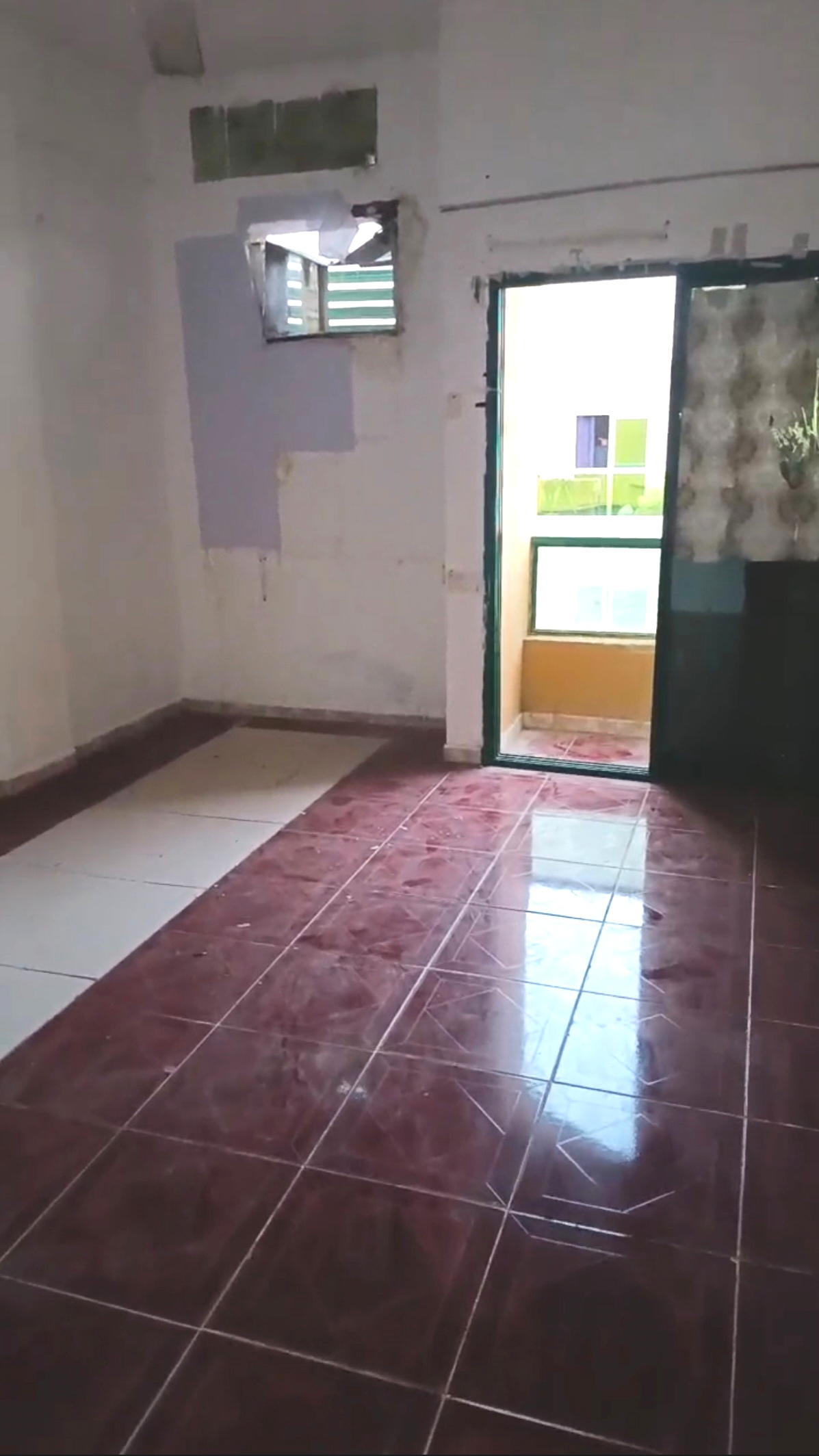 STUDIO WITH CLOSE KITCHEN WITH BALCONY FAMILY BUILDING RENT ONLY 20K