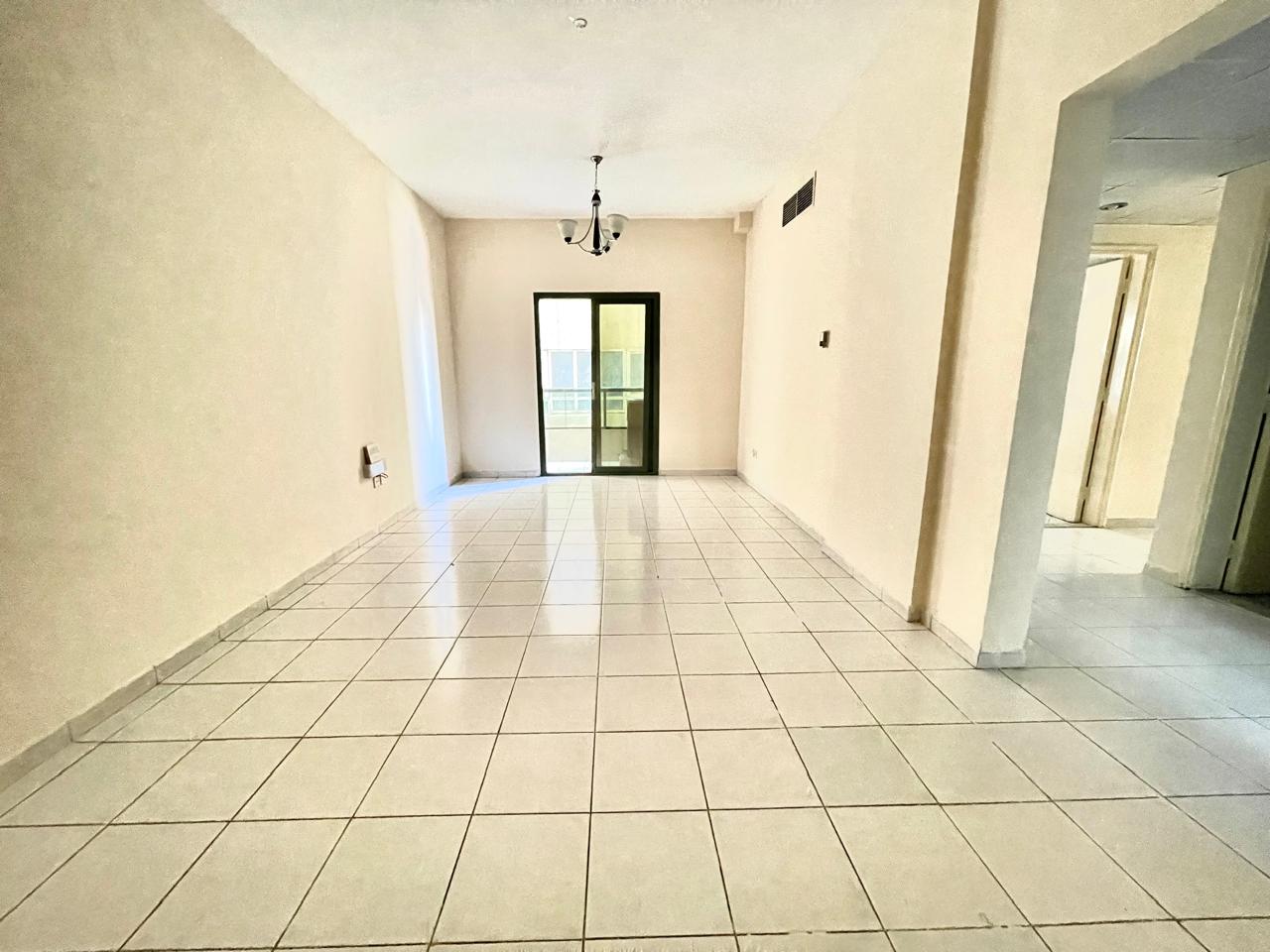 Luxury 2bhk gym kids play area free rent 44k 4cheque payment Near by al nahda park for family