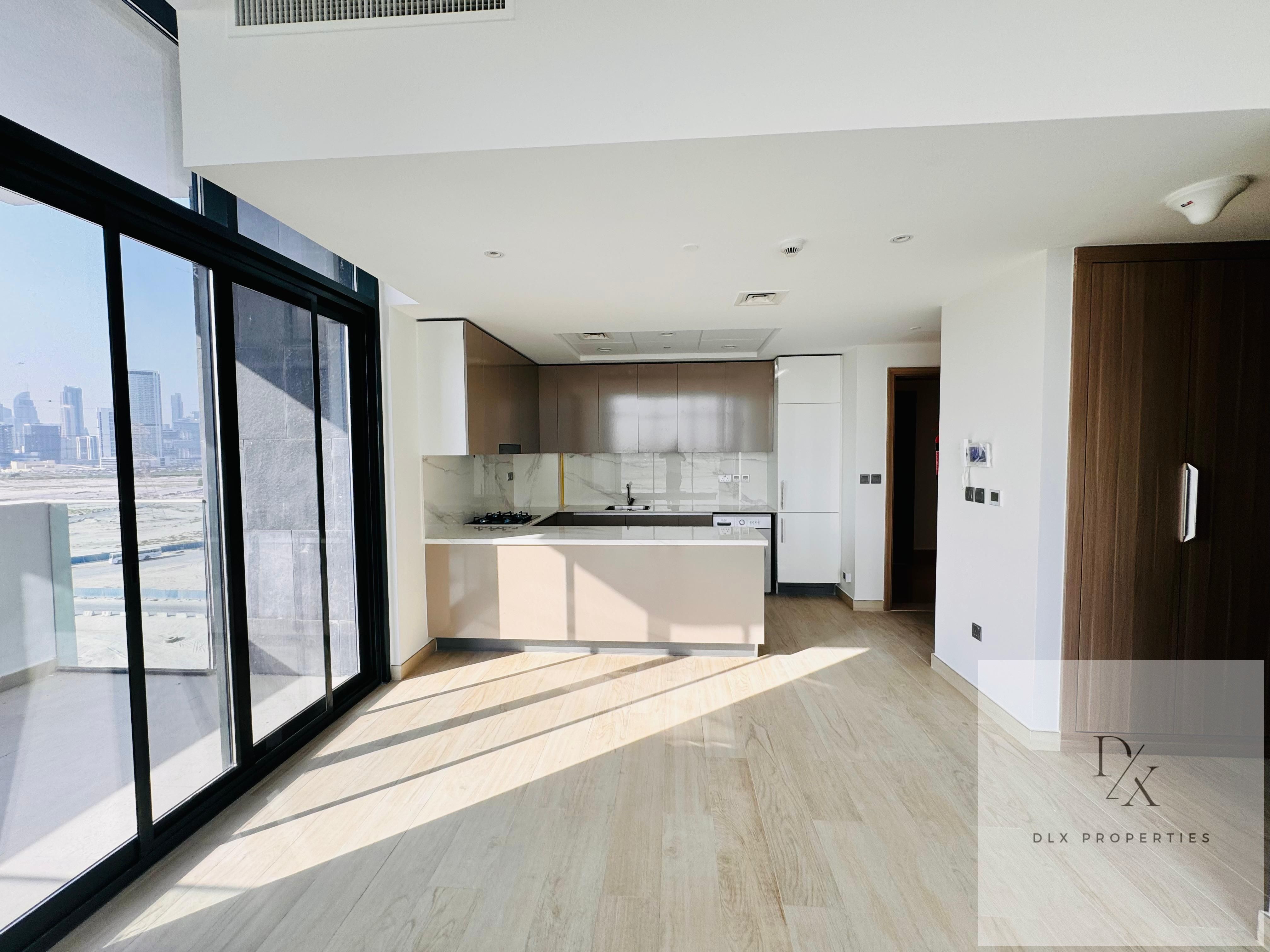 Spacious | Corner | Chiller free