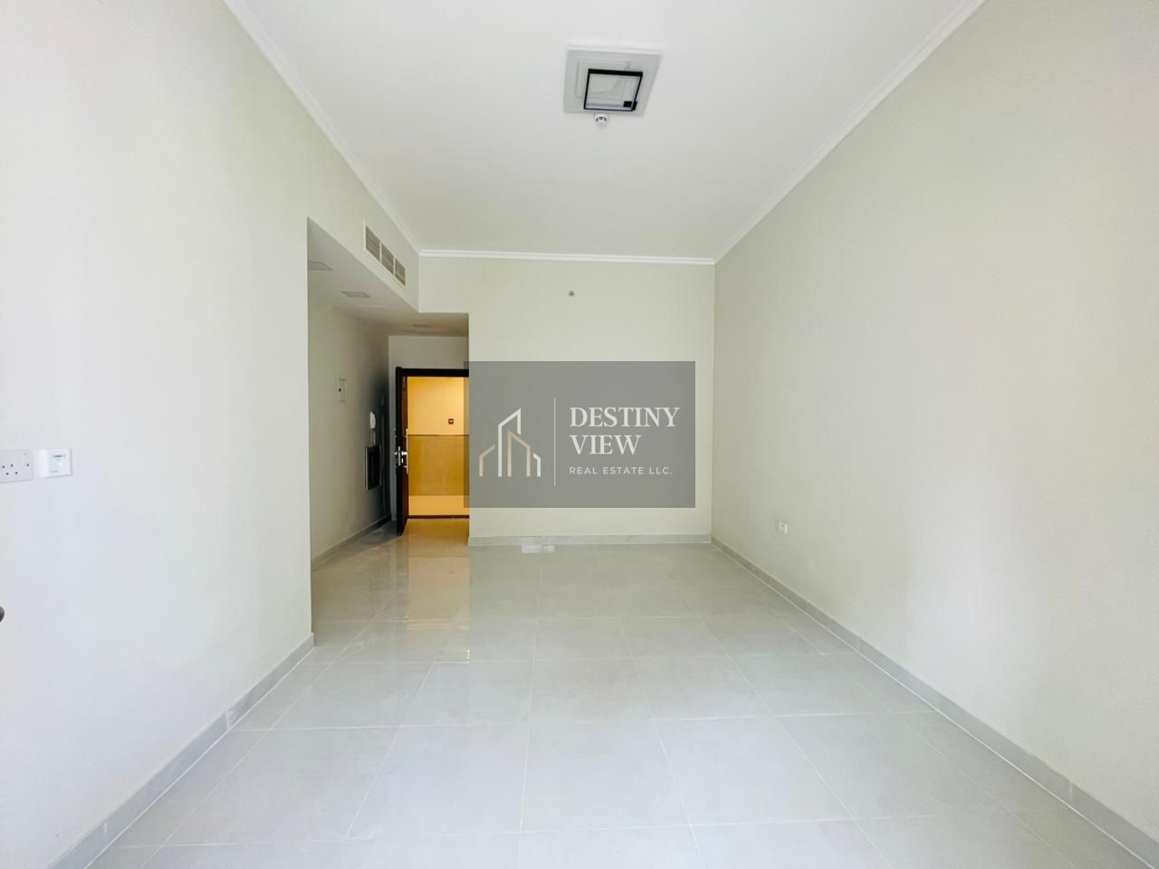 Iike brand new lavish 1bhk fully family Building