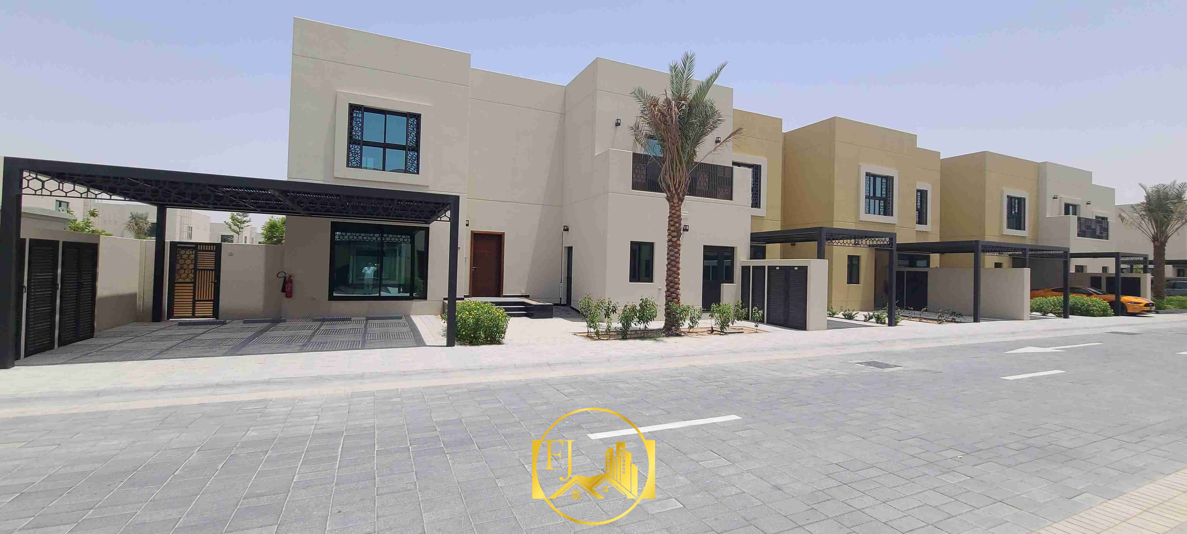 5 Bedroom Corner Villa |Freehold |Larger than the rest|