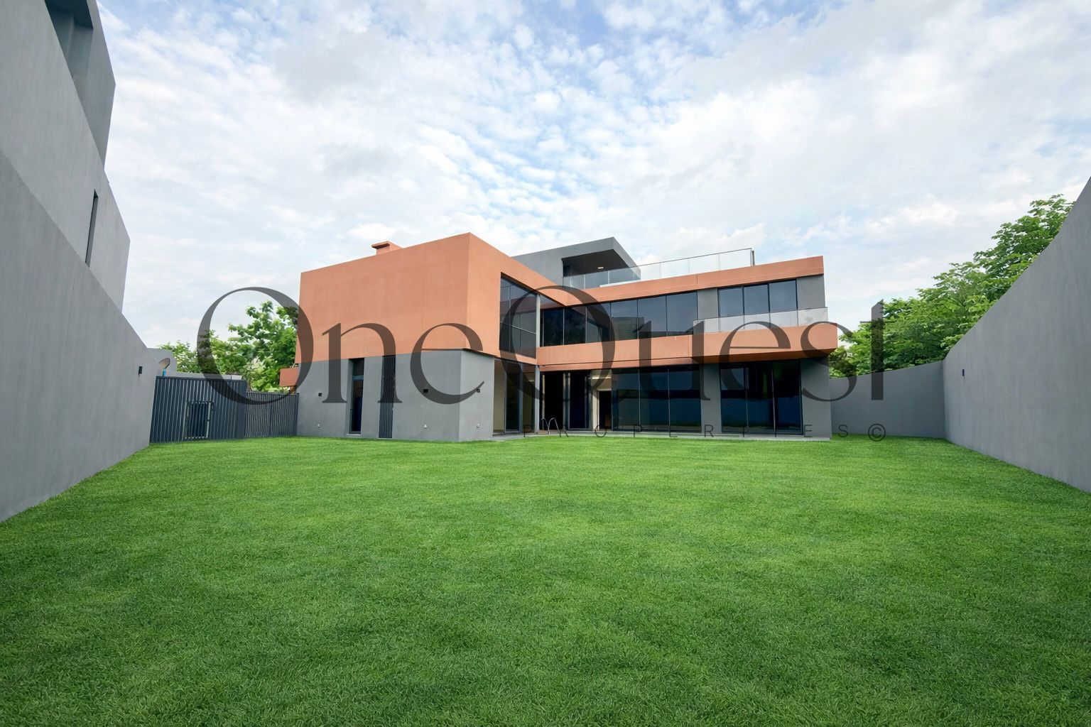 5BR Villa | Huge Plot + Private Pool | Ideal Location