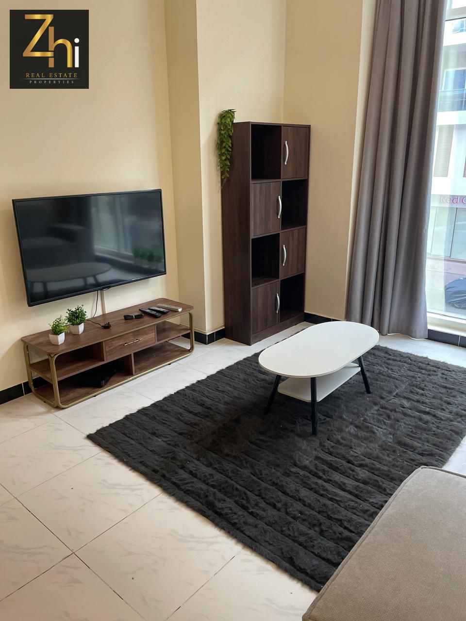 MODERN | FURNISHED | READY TO MOVE I 12 CHEQUES