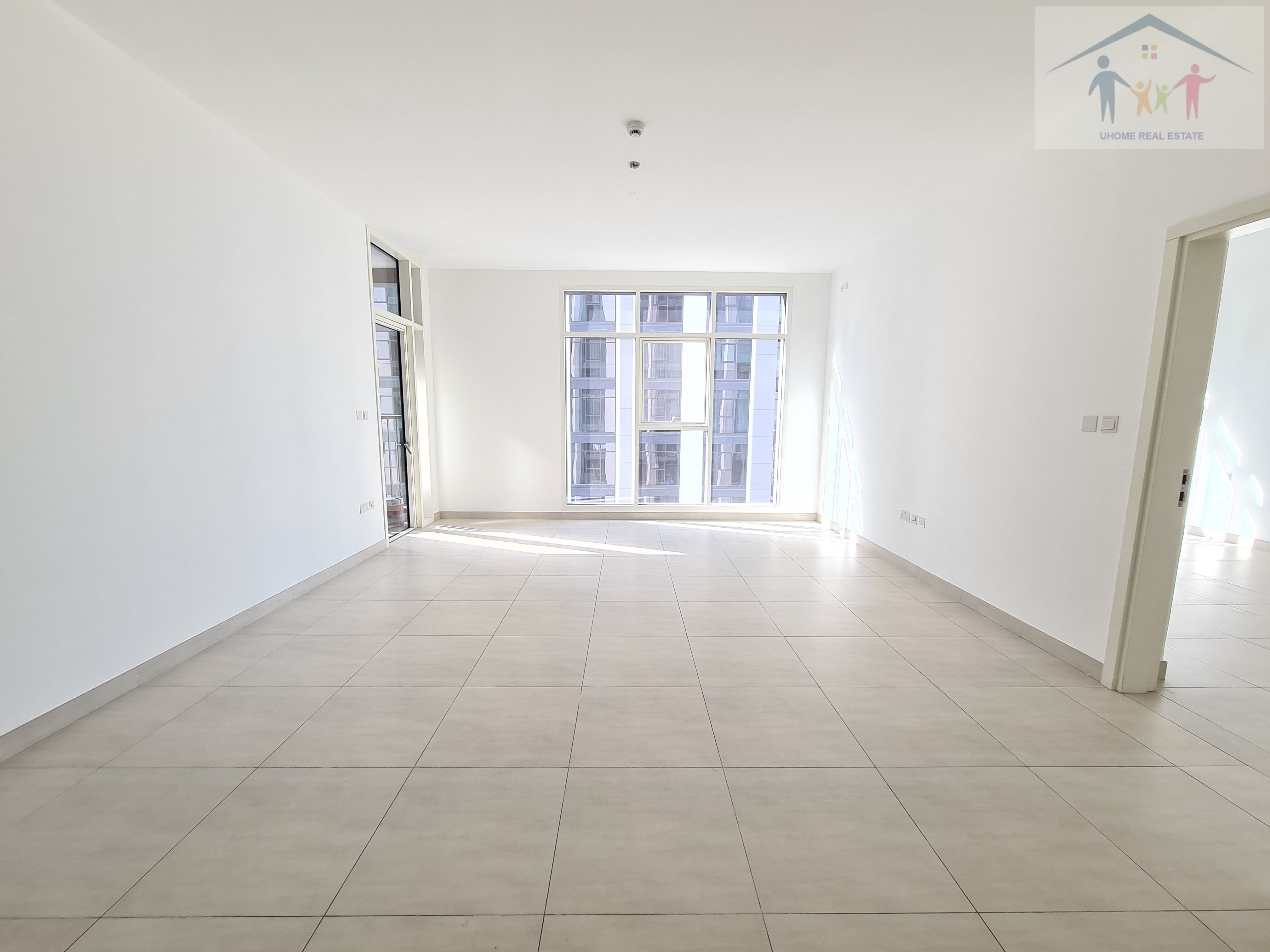 Vacant / Ready to move / Balcony