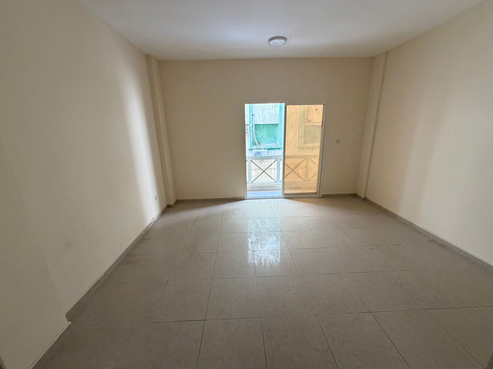 For annual rent: a two-bedroom apartment with a living room in Al Nuaimiya – a prime location near King Faisal Street. The apartment has a good size a