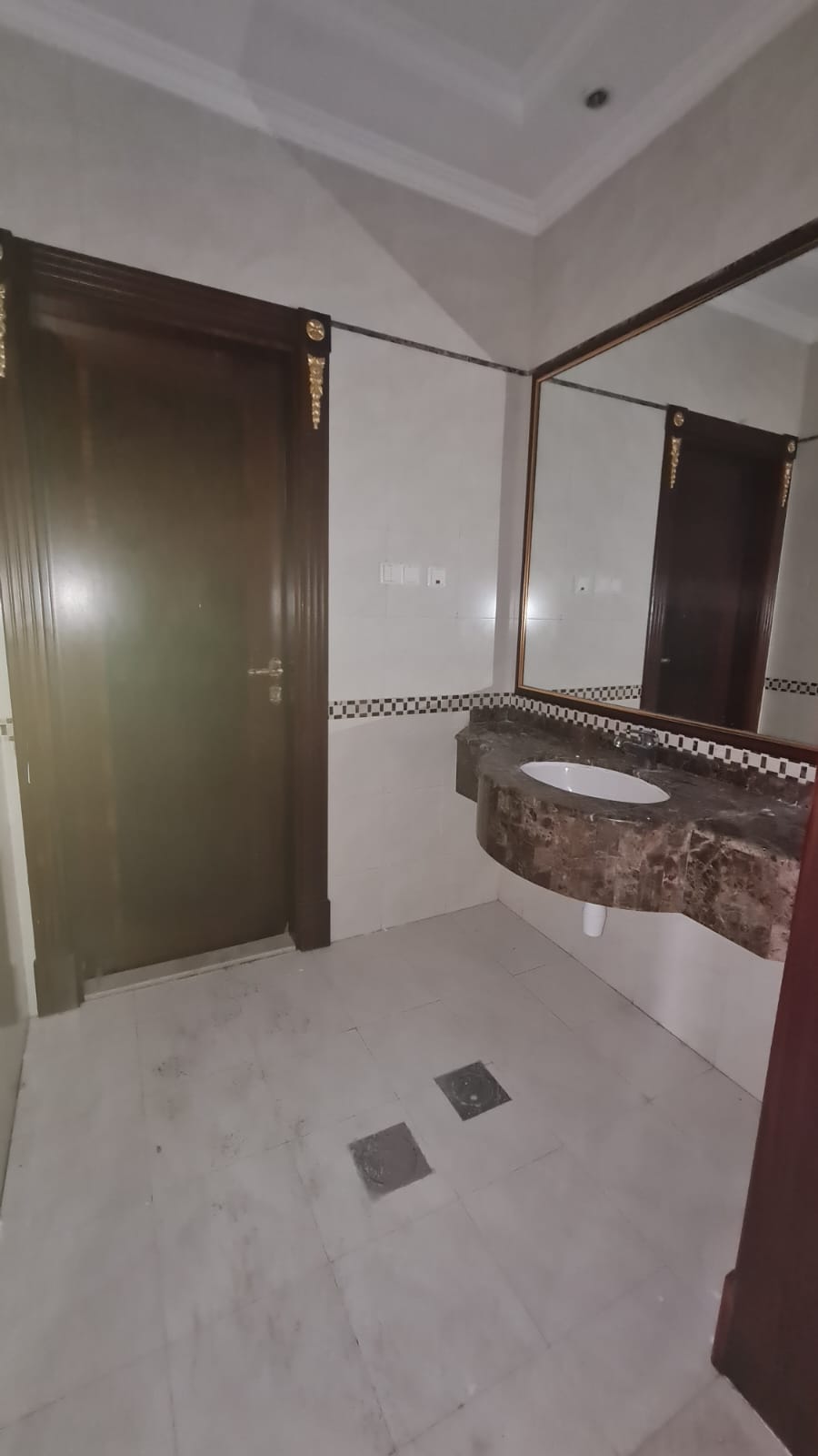 Three bedroom and a living room , family occupancy