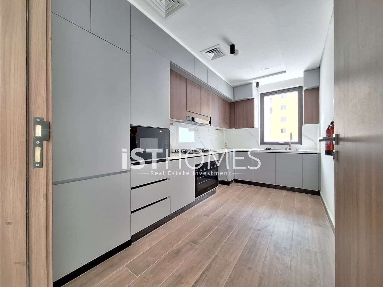 Brand-New I Terrace I Closed Kitchen | Appliances | Gym | Swimming Pool | Prime Location | First Tenant