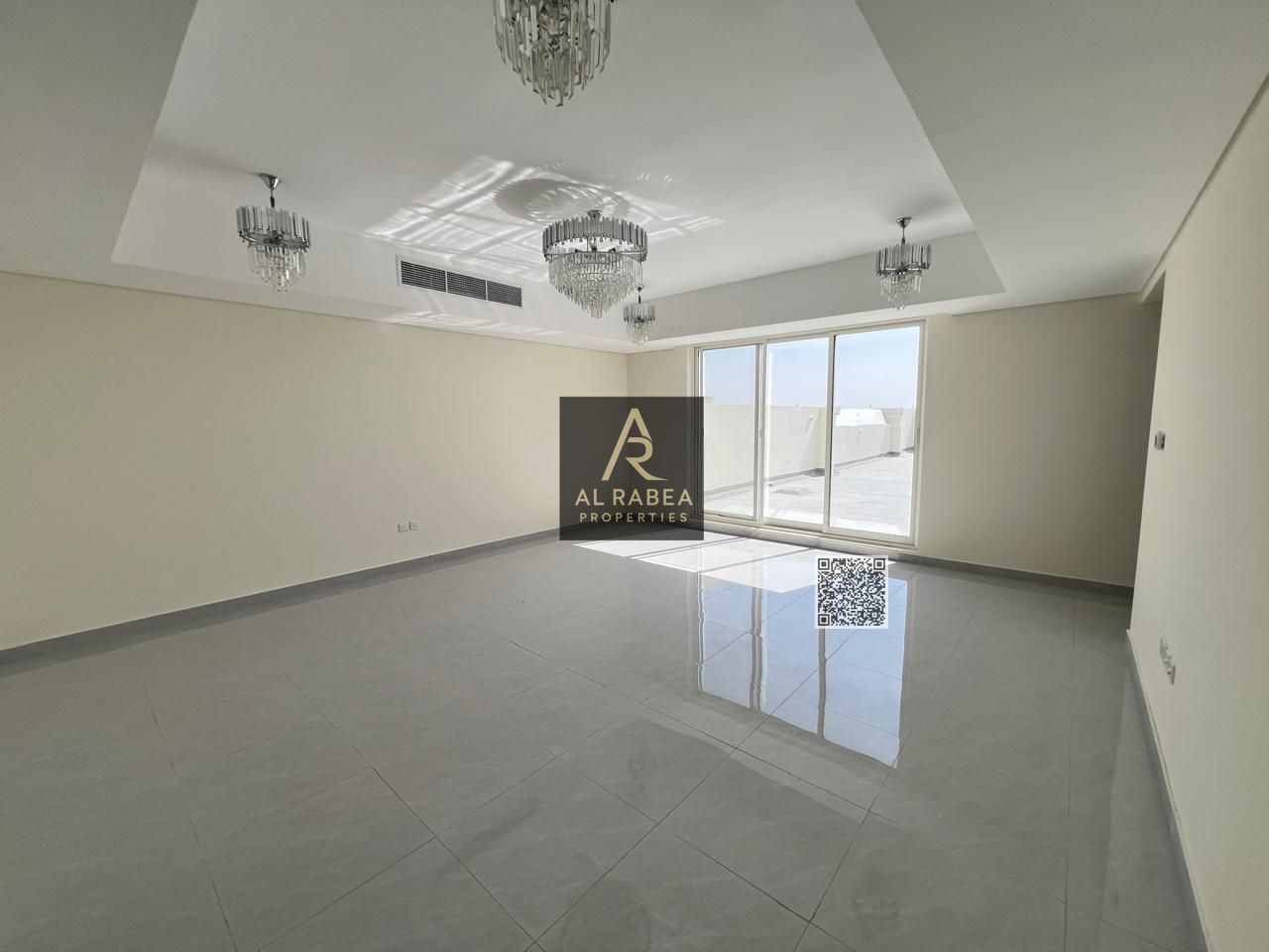 Fantastic opportunity: penthouse in a prime location