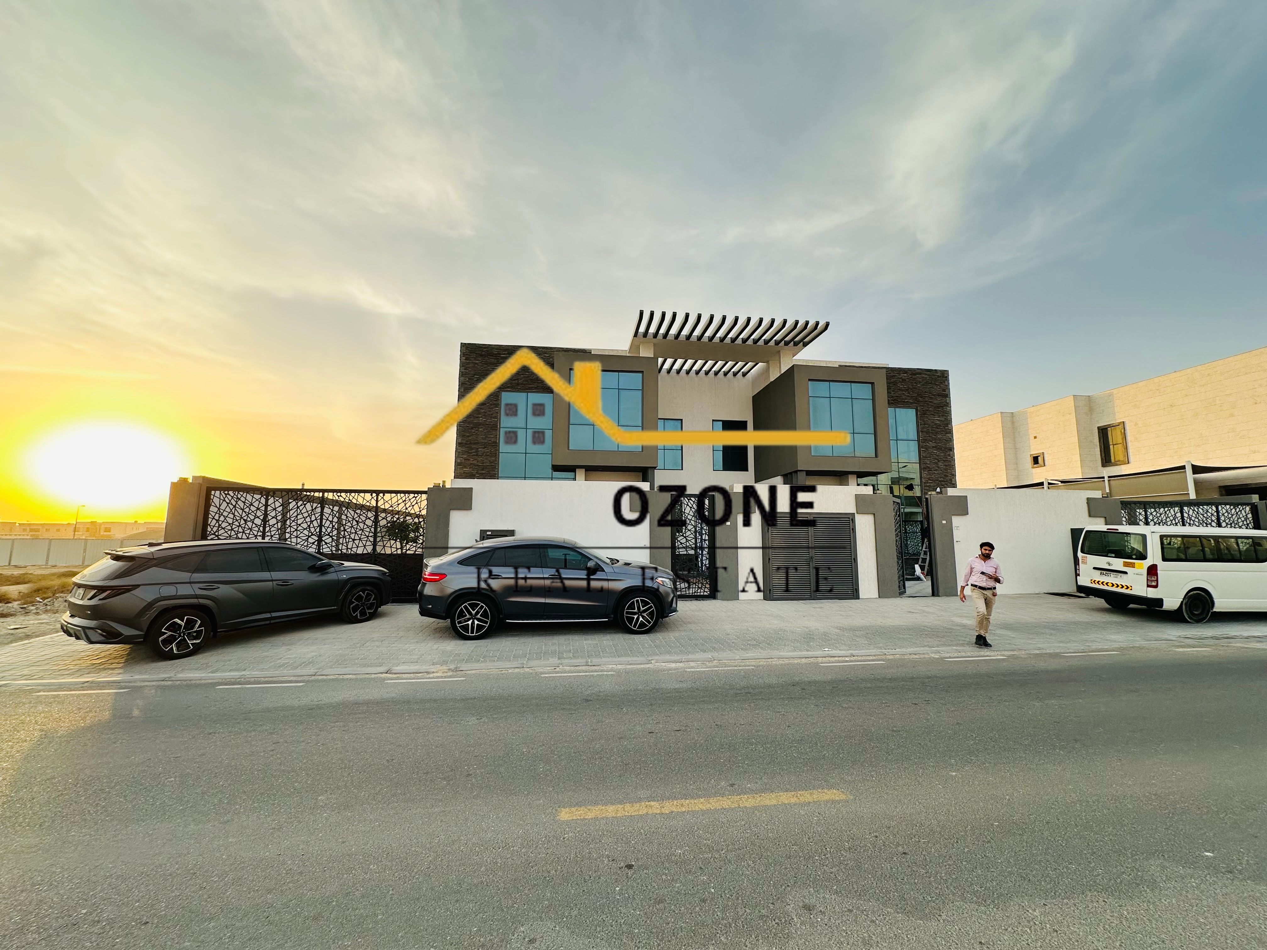 Brand New 5 Bedrooms\*Villa For Rent in Hoshi