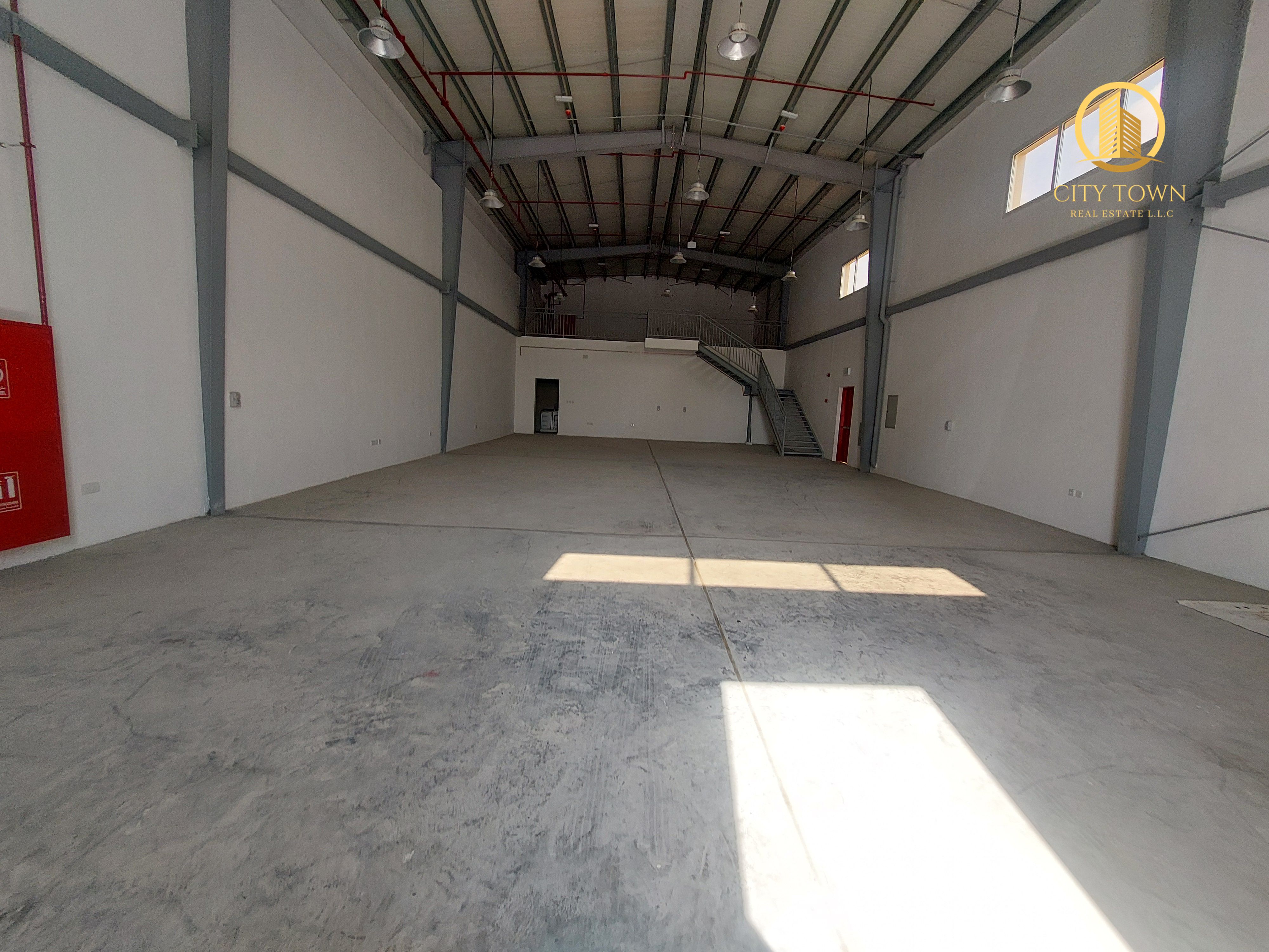 Brand new! Spacious 2800 sqft warehouse with 30 KV electricity power/ al sajja area sharjah