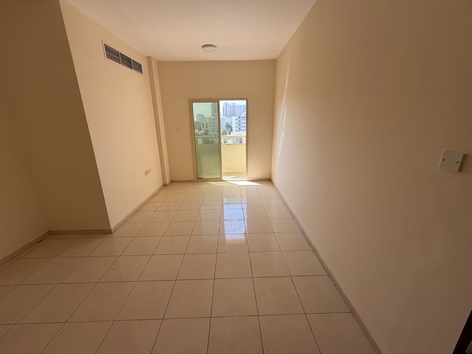 Special Offer – Two-Bedroom Apartment for Annual Rent in Al Rashidiya Next to Falcon Towers – Prime Location A good-sized apartment with a practical l