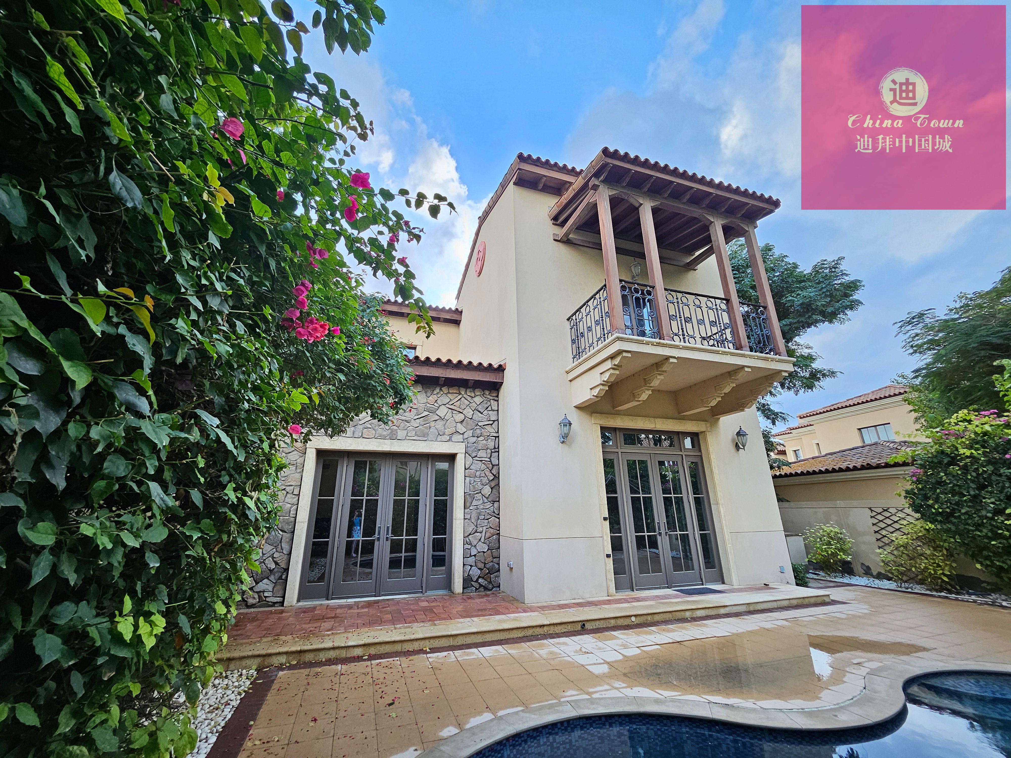 Upgraded Villa for rent in Whispering Pines Jumeirah Golf Estate