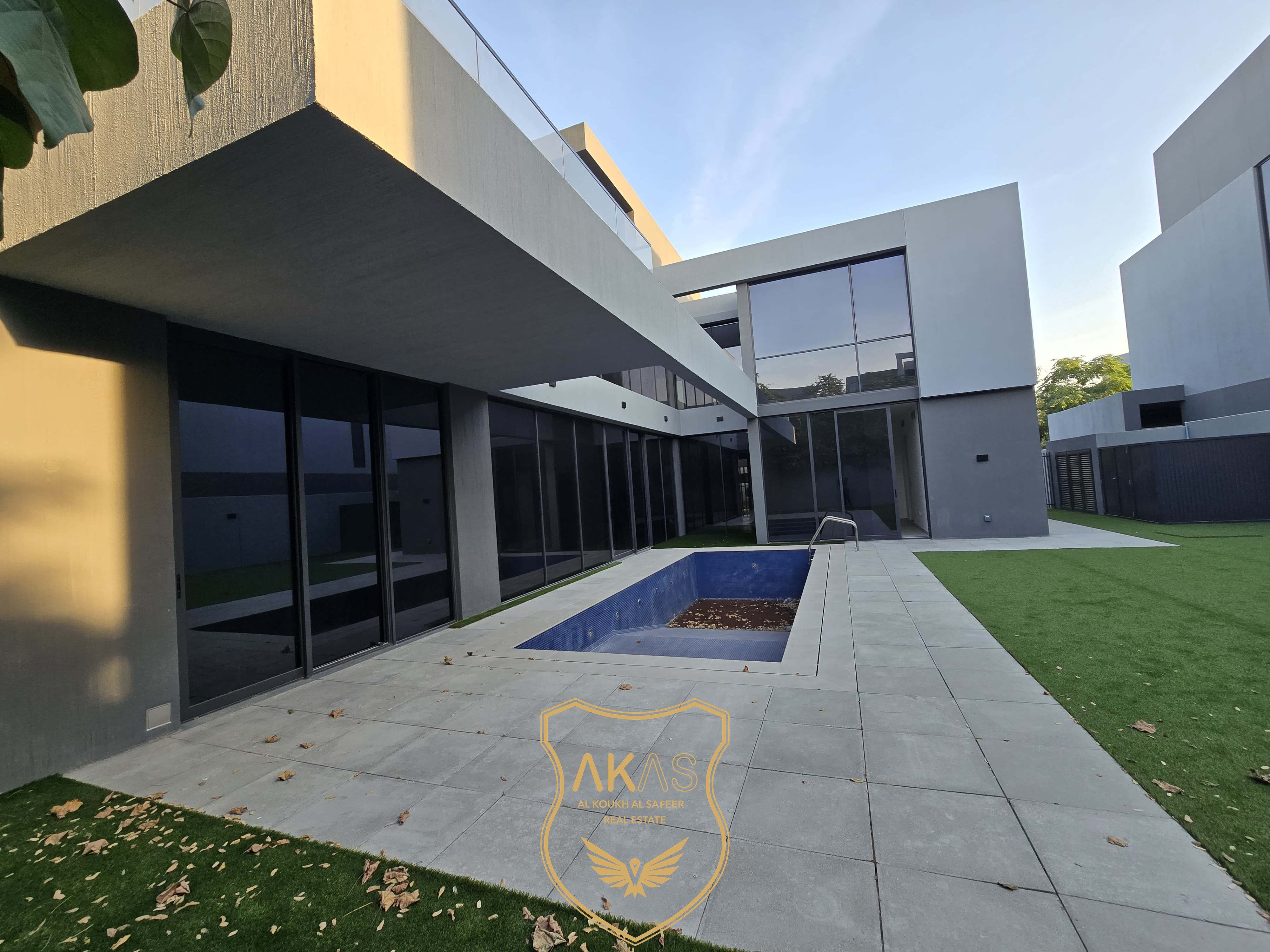 Signature 5BR Villa | Private Swimming Pool and Garden