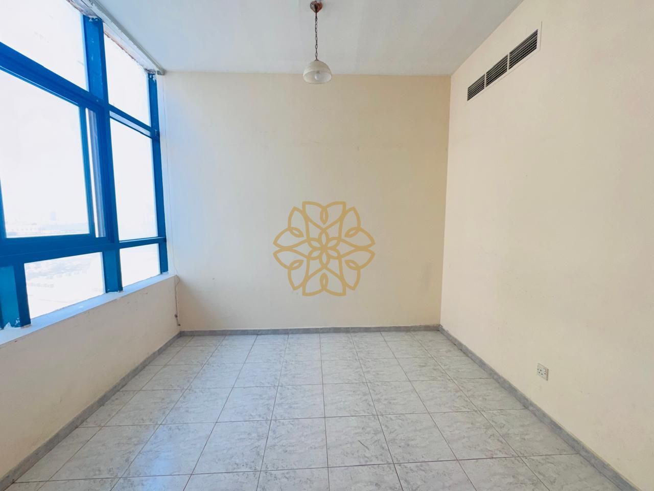One Bedroom With Store Room 2 bathroom Open View In Al Majaz 3 Near To Corniche